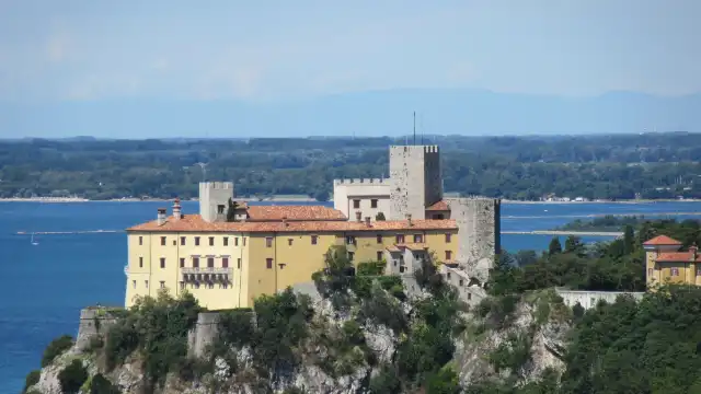 Duino Castle / Devinski Grad