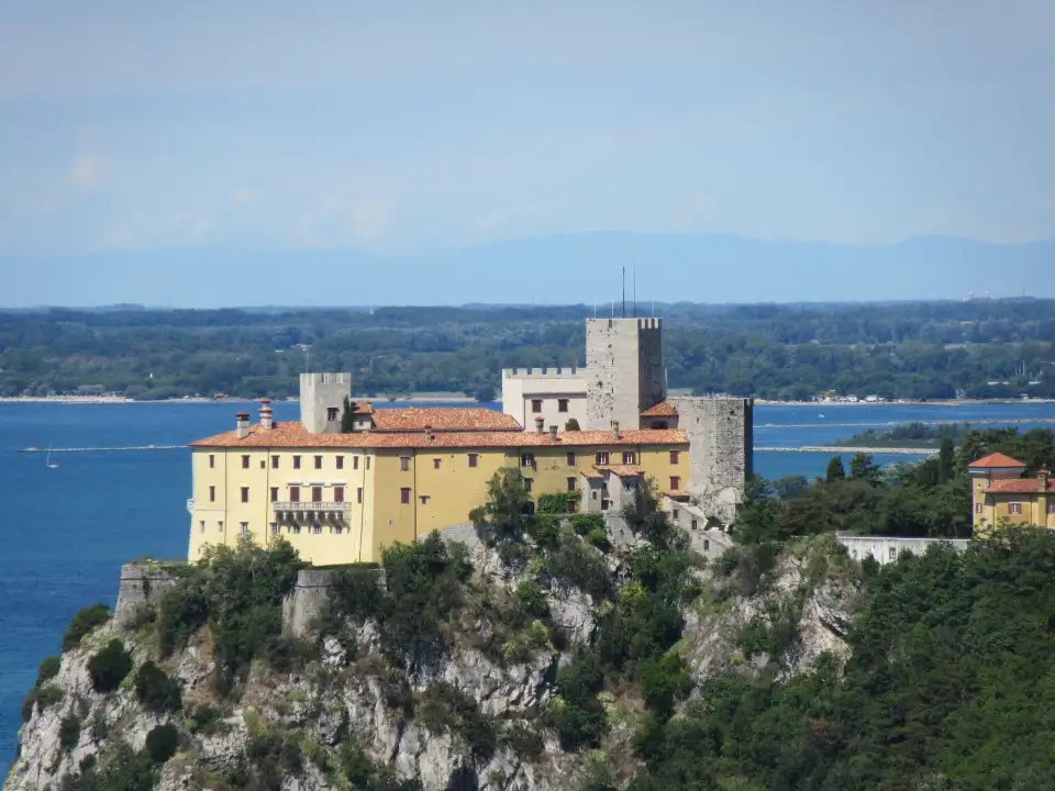 1_Duino Castle / Devinski Grad