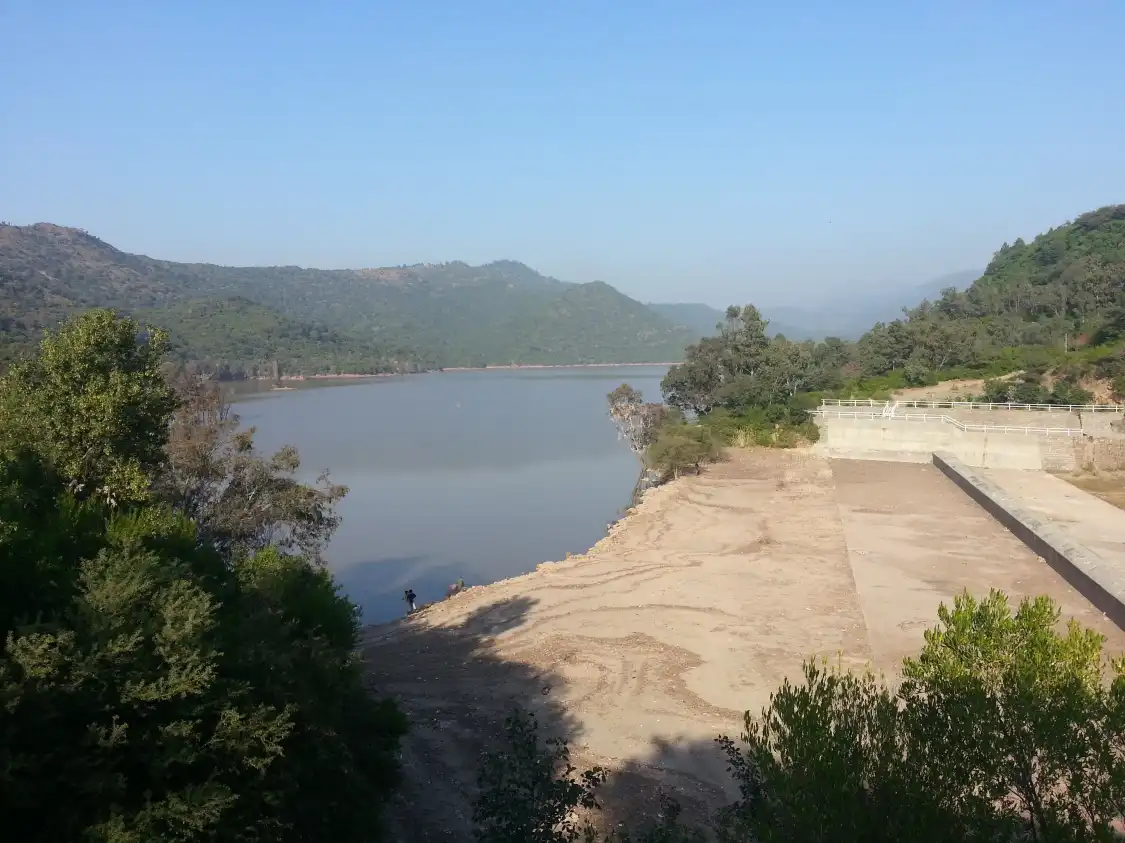 Hotels near Simly Dam