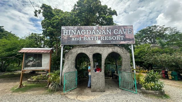 Hinagdanan Cave
