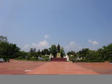 Monument to President Souphanouvong