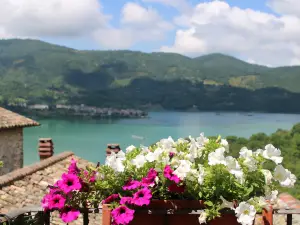 Lago del Turano
