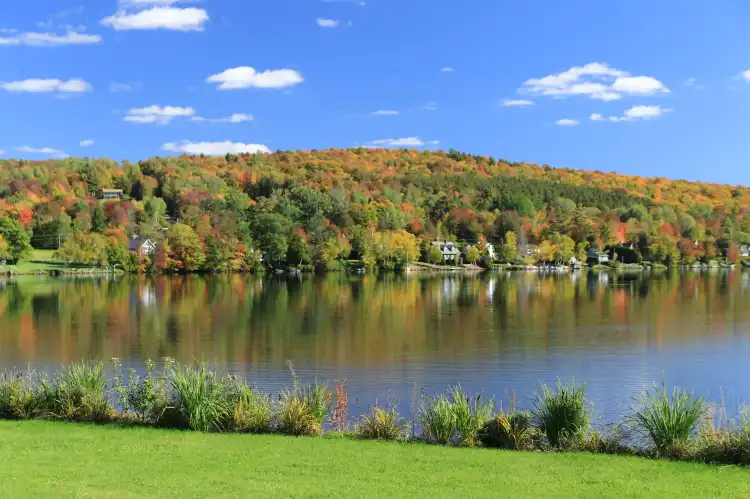 Hotels in Elmore