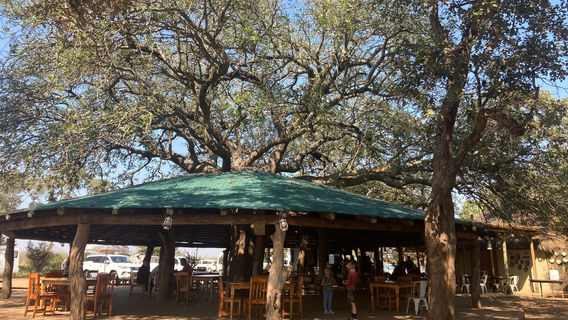 Tshokwane Trading Post & Picnic Site