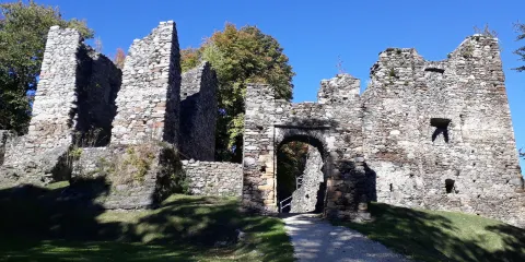 Burgruine Gomarn