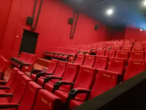 Solitaire Cinemas