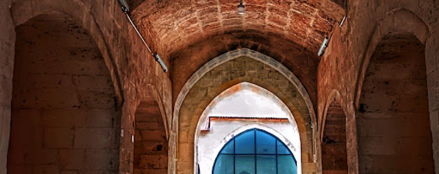 Mamahatun Türbesi