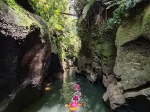 Air Terjun Gulamo (Green Canyon Kampar)