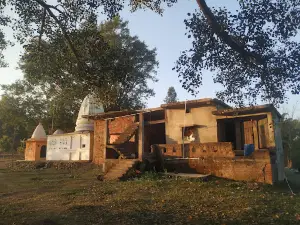 Shankar Puri Baba, aashram