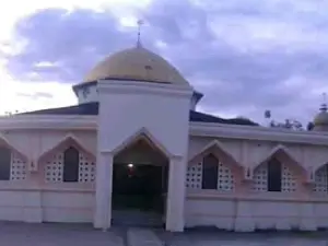 Masjid Al Muqarrabin Tosewo