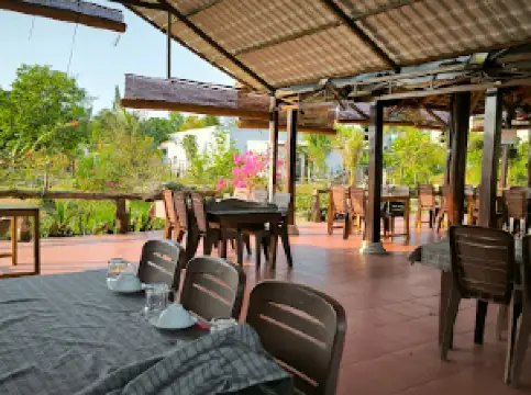 Nhà hàng Vàm Cỏ Farmstay