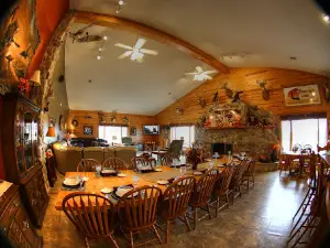 Platte Creek Lodge & Guide Service