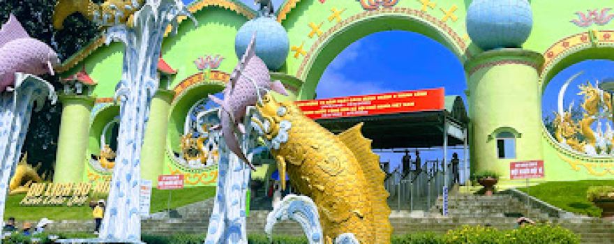 Nui Coc Lake Water Park