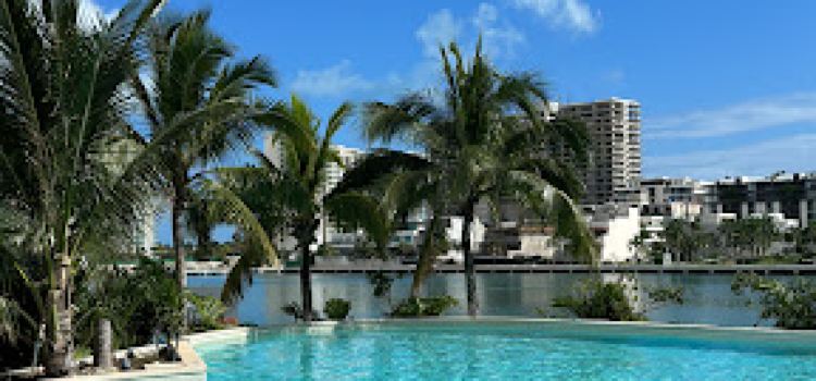 SLS Cancún Bungalow Beach Club