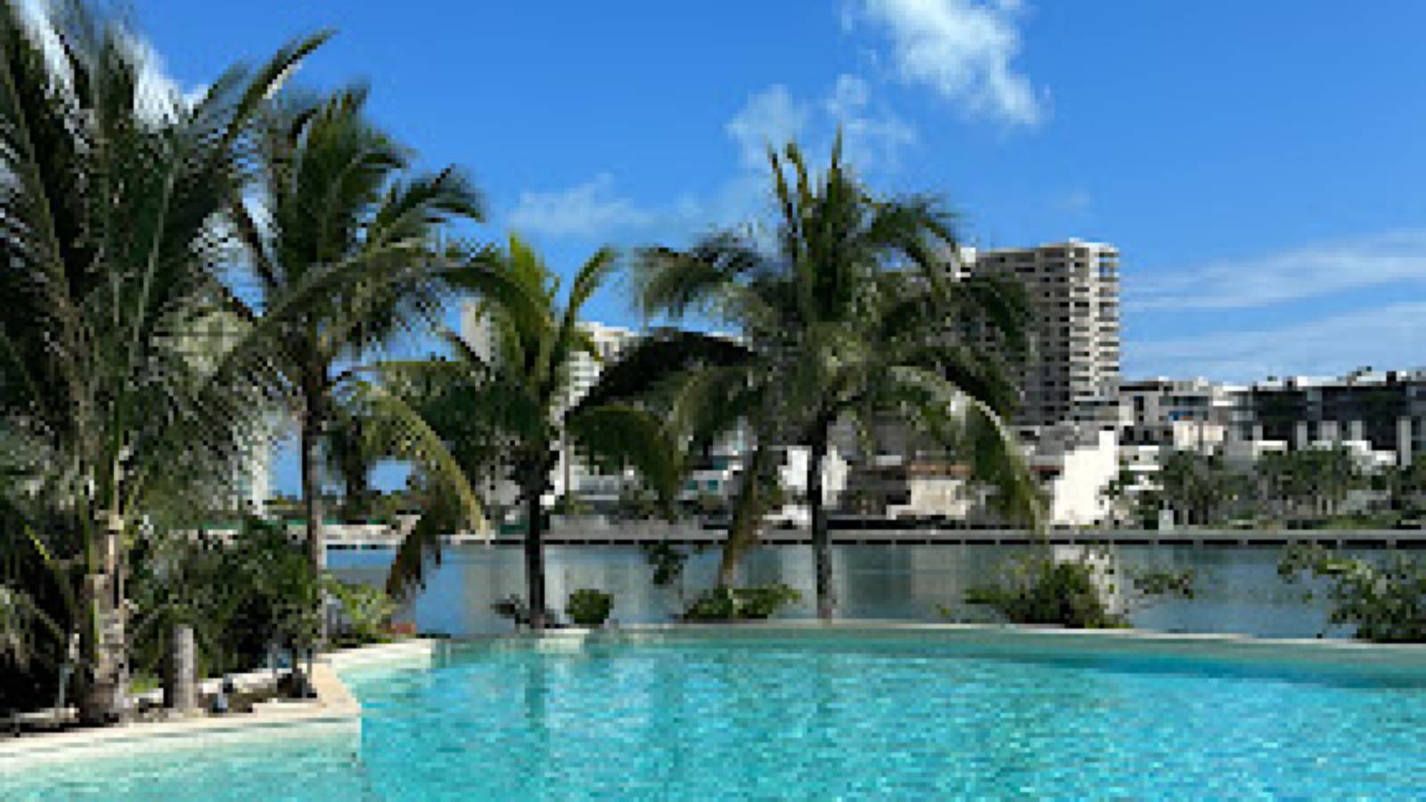 Bungalow Beach Club