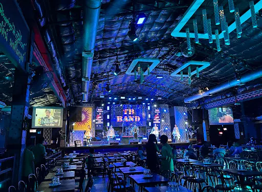 Tawan Daeng Splash Thong Chaiyaphum