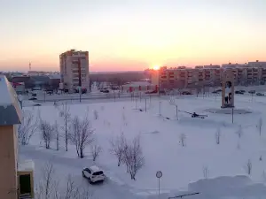 Памятник трём поколениям