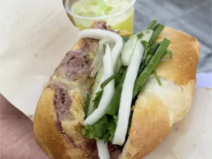Bánh Mì Huynh Hoa