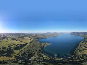 Playa Las Hadas, Lago Colico