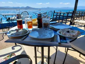Πηγή Cafe Lounge Bar