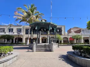 Plaza Principal Acatlan de Juárez