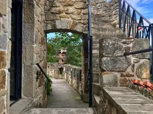 Tropsztyn Castle