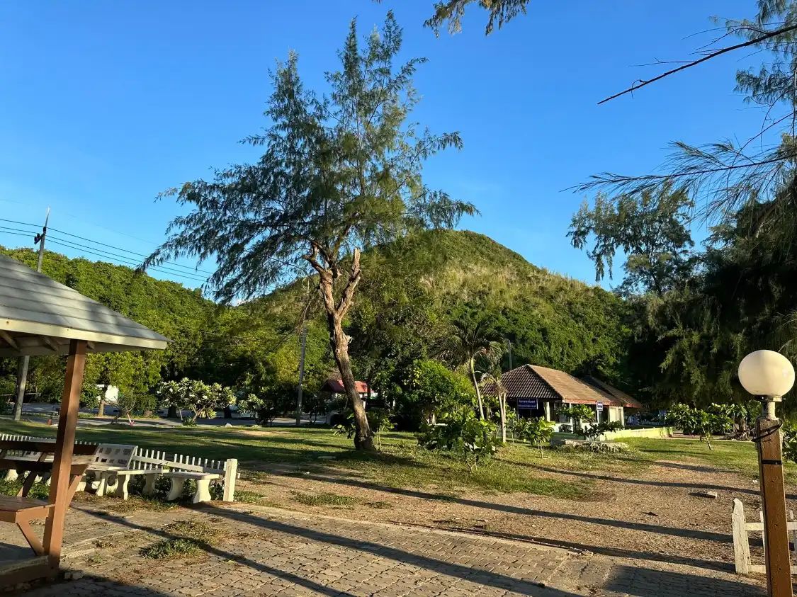 Hotels near Nang Ram Beach