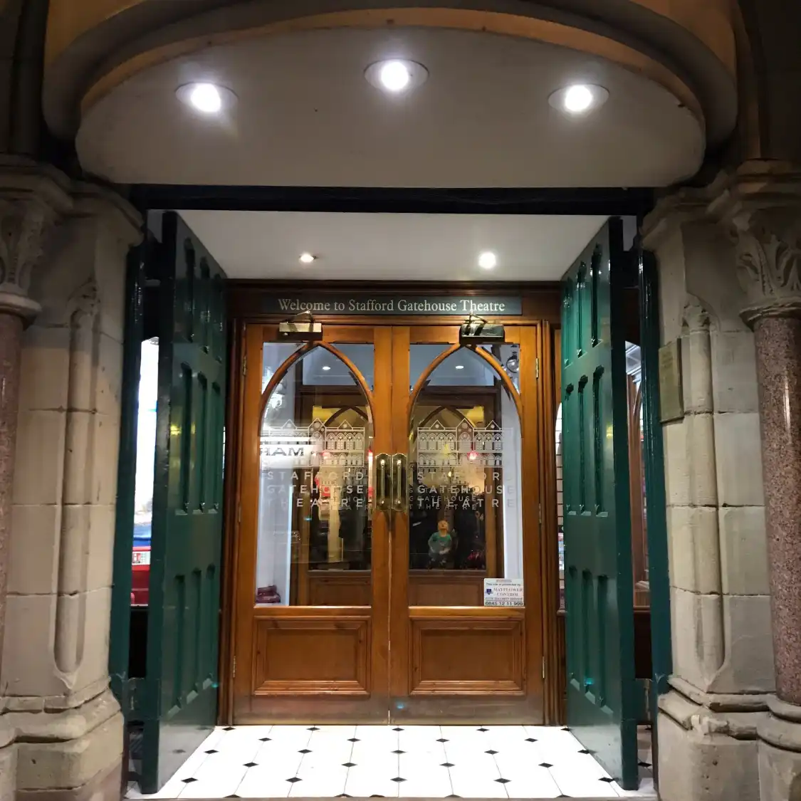 Hotels near Gatehouse Theatre