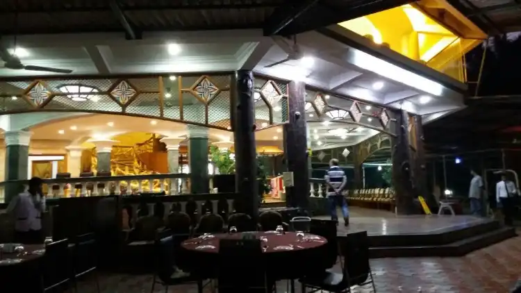 Các khách sạn gần Nani Daman