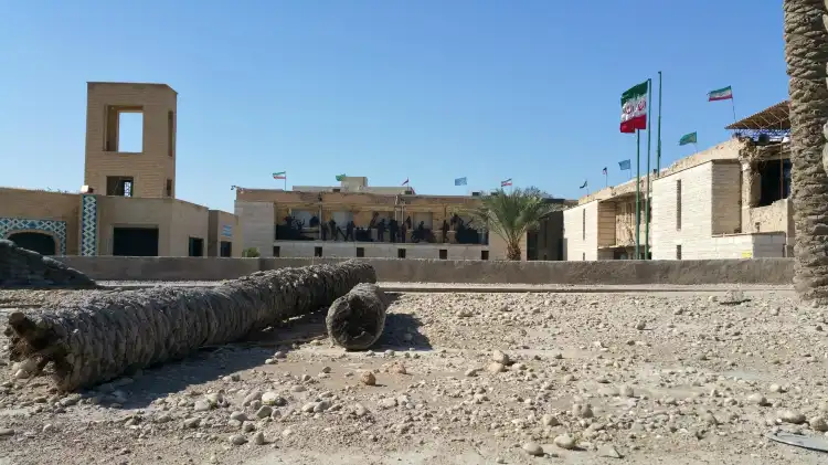 알마스 존업 쇼핑센터 주변 호텔