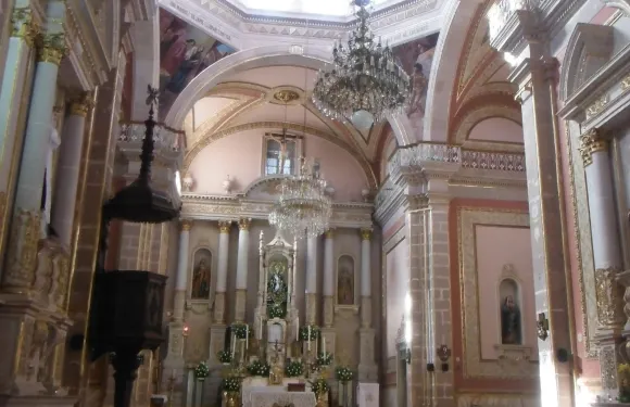 赫雷斯加西亞薩利納斯