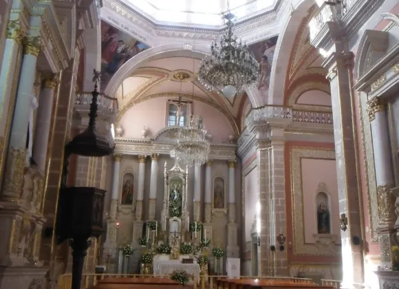 赫雷斯加西亞薩利納斯