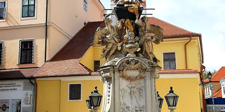 Ark of the Covenant Statue