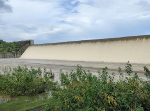 Kar Dam Spillway