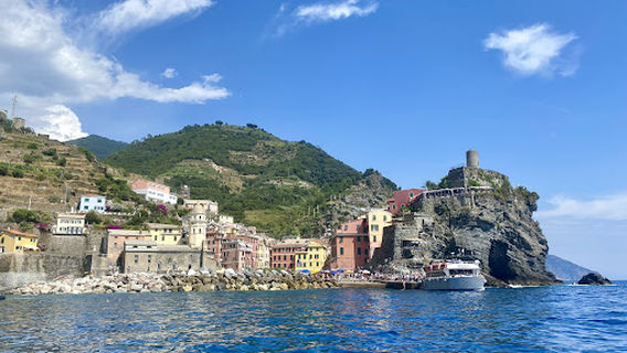 Nord Est Vernazza Boat Tour