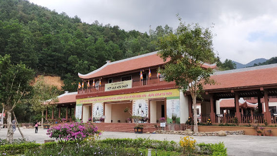 Khu di tích Nhà Trần