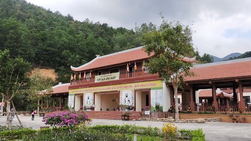 Khu di tích Nhà Trần