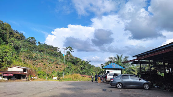 Provincial Boundary Marker between West and Central Kalimantan