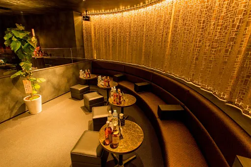 ニュークラブ四季 大分都町店