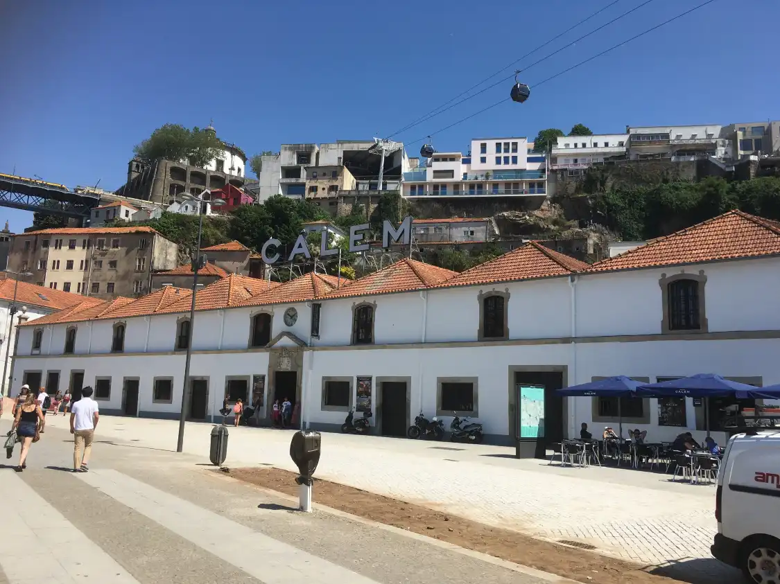 Hotels near Calem