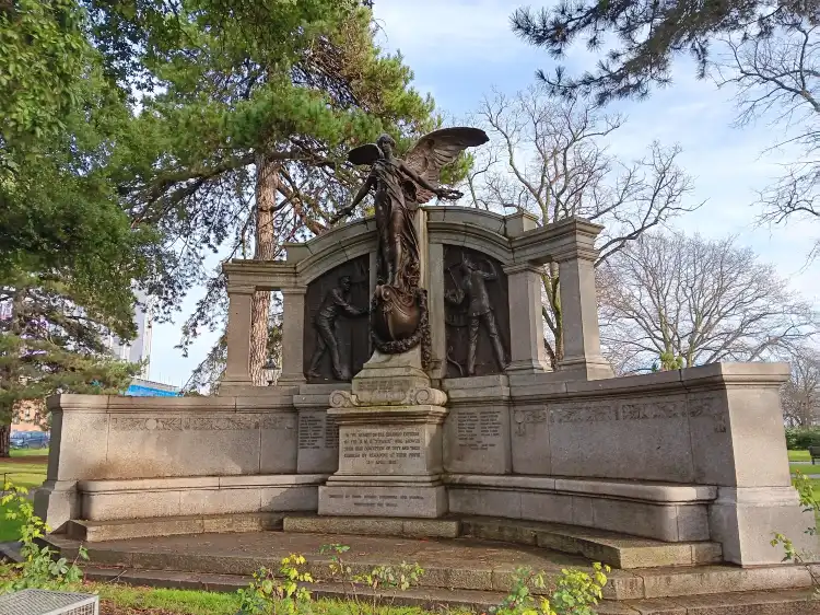 Hotels in der Nähe von Titanic Ingenieurdenkmal
