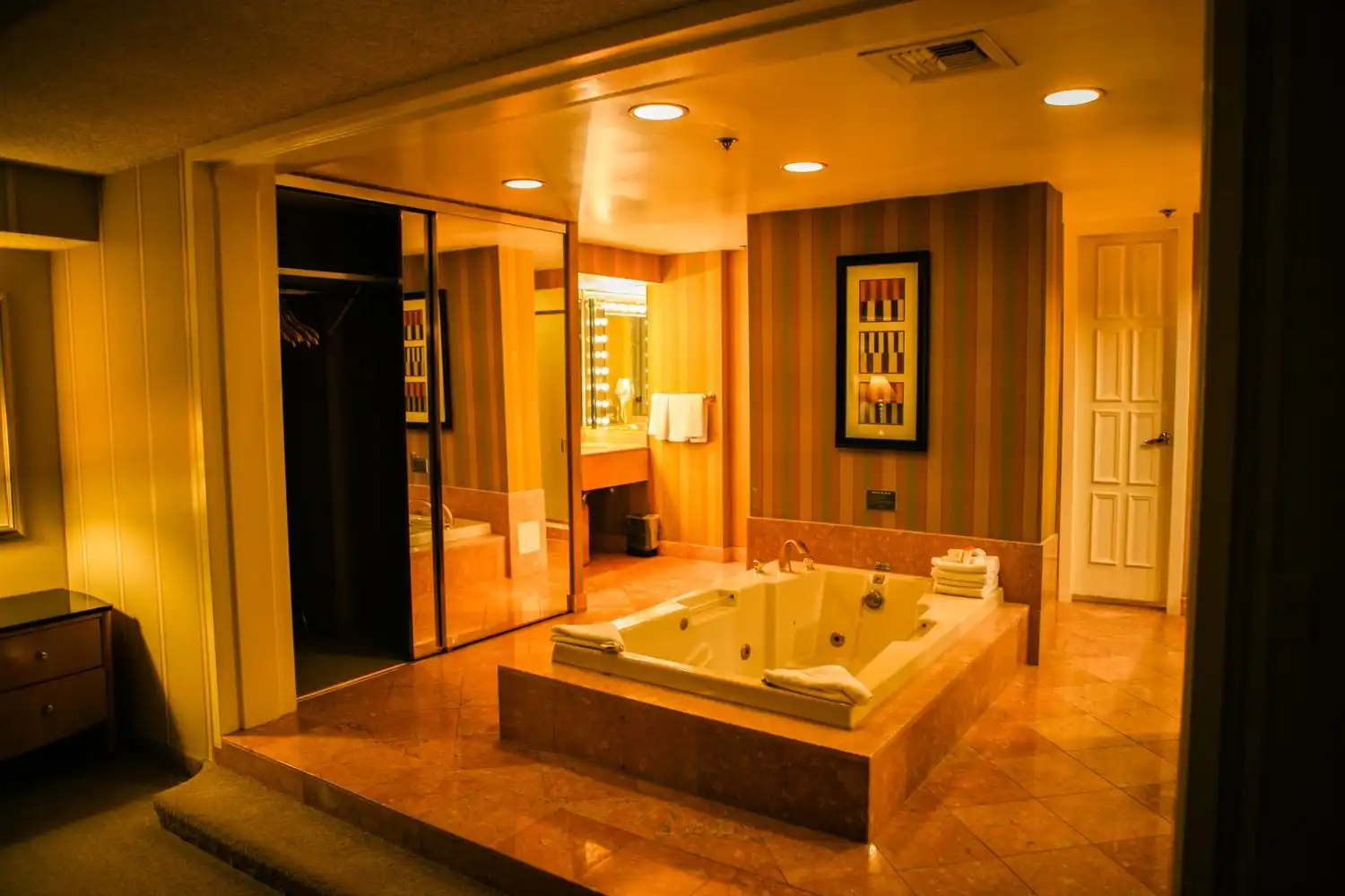 Hotels near Horseshoe Las Vegas Hotel & Casino