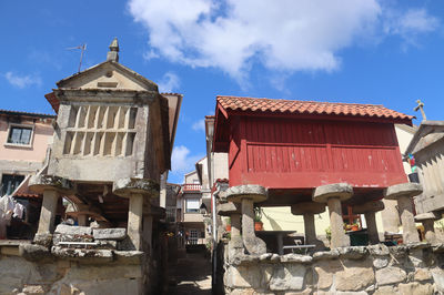 Horreos de Combarro