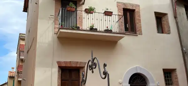 Hotels in Paciano
