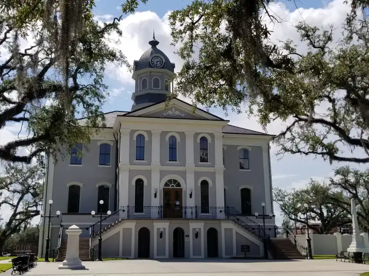 Hotels near Thomas County Historic Courthouse