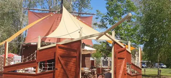 Hotels in Sarvar