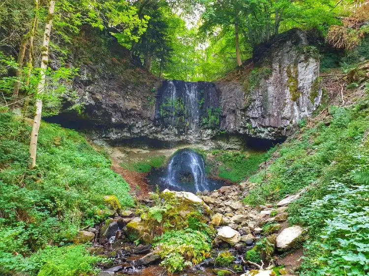 Hôtels à : Saint-Sauves-d'Auvergne