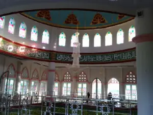 Masjid Raya Iqra Maba