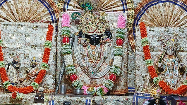 Shri Dwarikadheesh Temple
