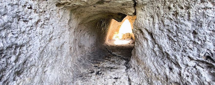 Domus De Janas di Campu Luntanu